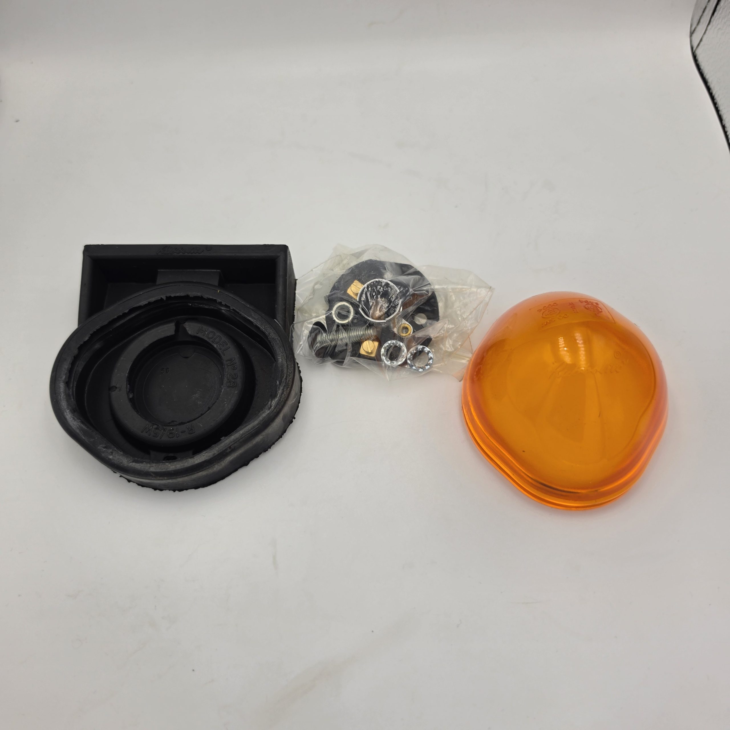 Sidemarker Light Egg Amber 24V Hanging - Image 6